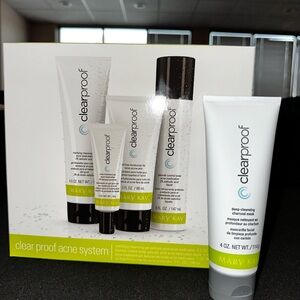 Mary Kay Clear Proof Acne System - White and Green
